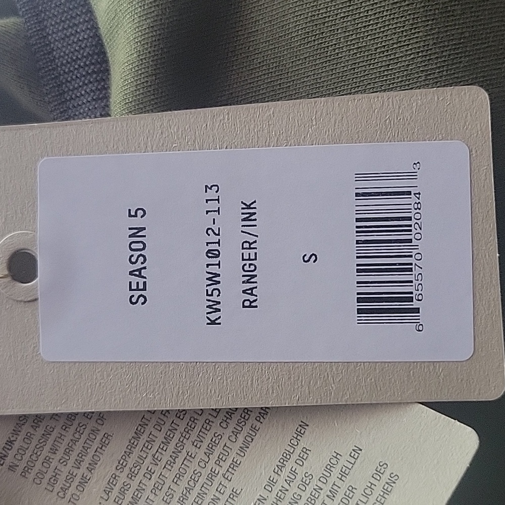 YEEZY SEASON 5 SHRUNKEN TSHIRT RARE - Picture 11 of 11
